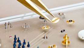 杭州伯爵指定维修门店打开表壳